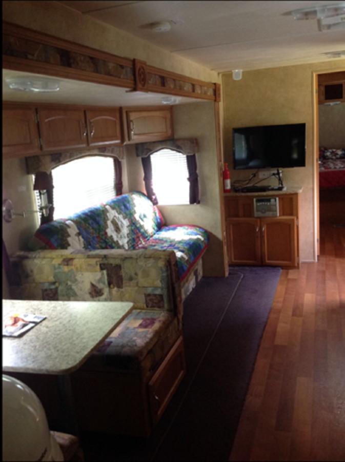 מלון Isabel Berry Creek Cabins מראה חיצוני תמונה